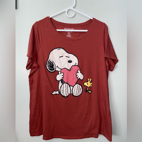 Peanuts‎ Snoopy Red T-Shirt - Picture 1 of 5